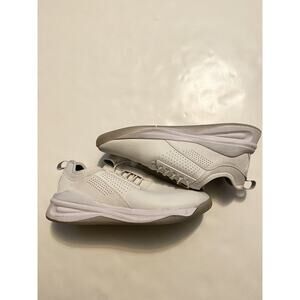 Adult Unisex ćlove Nursing Vegan Leather Shoes Size W8.5/M7 White (Retail $145)